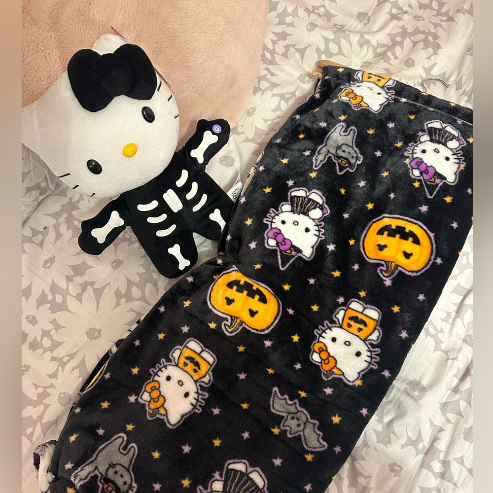 Hello kitty Halloween blanket and side stepper bundle